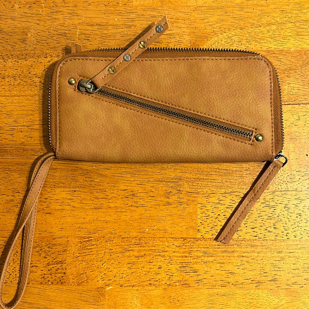 Free People Vegan Leather Wallet - Picture 1 of 3